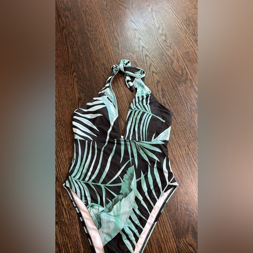 Shein Plant Print Halter One Piece Swimsuit & Beach Skirt - Picture 5 of 8